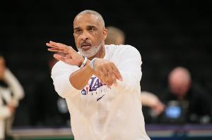NBA76人直播_高清免费观看_76人比赛回放视频集锦